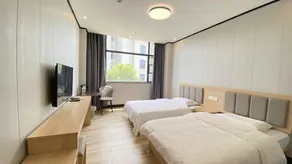 South Suburb Hotel - Image 2