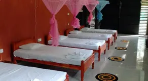 Greenbury Kite Hostel & Restaurant - Image 2