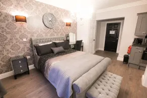 Shirehall Museum · Beautiful Apartment - Image 2