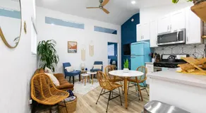 Stylish Casita min from the beach ! - Image 3