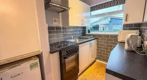 Dog Friendly Chalet With Outdoor Seating At Broadland Park And Marina Ref 12050B - Image 2