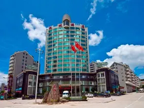 Promenade Hotel - Image 4
