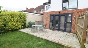 Horizon House, Luxury 2-Bedroom Ground floor flat, Parking, WiFi, Netflix - Image 3