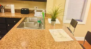 Entire Modern 2 Bedroom Apartment - Image 4