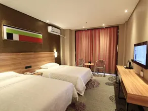 Yijia Linwan Hotel - Image 5