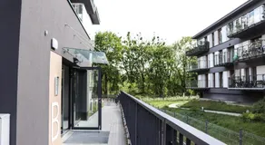 Lemon Park Apartments Parking Gratis - Image 3