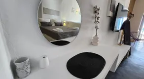 Euphoria Suites & Deluxe Studios - Image 3