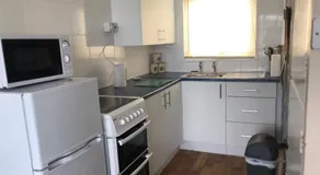 2 bed dog friendly chalet on sunbeach Scratby - Image 3