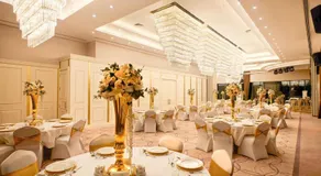 The Conforium Hotel Van - Image 3