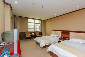 Huayan Hotel - Image 5