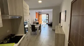 Bright Room - Private External Bathroom - Image 5