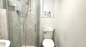 Cozy single room - Image 2