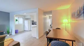 Cozy 2 Bedroom Suite Near Ctrain Mall and Downtown - Image 2