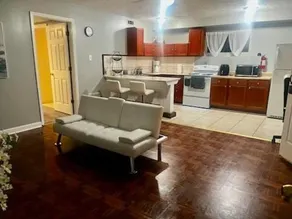 Cozy and Spacious Private Basement - Image 2