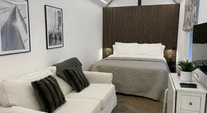 Boutique Cottage by Bishop's Stortford train station, easy to Stansted Airport & Parking - Image 2