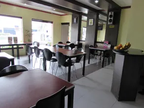 Oyster Plaza Hotel - Image 3