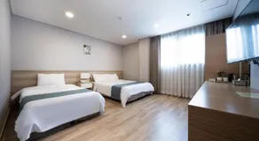 Blue Mountain Hotel - Image 2