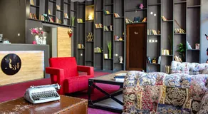 R34 Boutique Guest House - Image 2