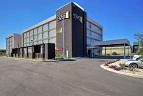 Home2 Suites by Hilton Dothan - Image 4