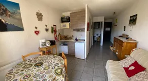 Apartment with stunning mountain views - Image 4