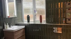 Rooms in 3 bed house in Colchester with parking - Image 2