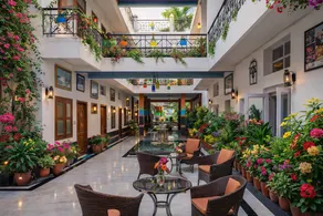 Hotel Harmony - Image 2