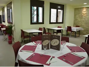 Hostal La Placeta - Image 3
