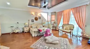 The Bungalow Homestay with Private Pool by Cheta - Image 2