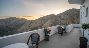 SELANA Suites Chora - Image 5