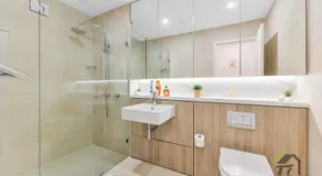 3 bedroom apartment in the bustling neighborhood of Arncliffe - Image 2