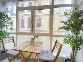 Charming and Central Flat with Balcony in Beyoglu - Image 4