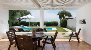 Villa Piedra Barbati - Seafront Villa - Image 2