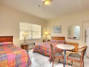 James Hotel - Image 4