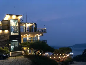 Hotel Hue Loft - Image 2