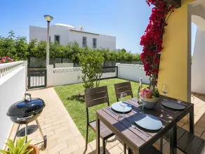 Holiday home in Benagil with communal pool - Image 5