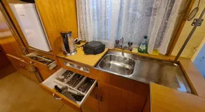 Quiet caravan in nature on Mur cycle path - Image 2