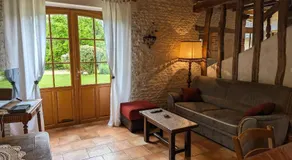 Maison de caractère avec jardin privatif, terrasse, ping-pong – Proche Ferrières et Montargis - Image 2