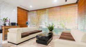 One Hotel - Image 4
