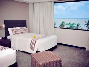 El Paseo Hotel - Image 2