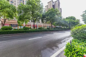 Jinhong Theme Hotel (Foshan Zumiao Branch) - Image 4