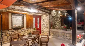 Sun & Stone House - Image 2