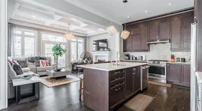 Big House near China Town, QEW, Airport, Mississauga South - Image 3