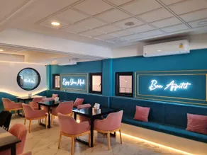 Opal House Hotel & Restaurant - Image 5