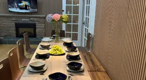 Oakridge Family Retreat - Spacious -Free Parking- Garden - Near Skytrain& YVR - Image 5