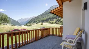 4-bed room, shower, toilet - Image 3