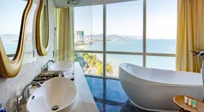 Diamond Bay Hotel - Image 2