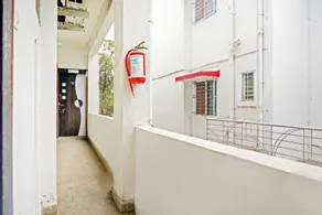 OYO 79789 Hotel Mayfair Airport Road - Image 2