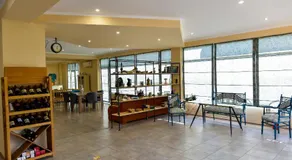 Four Seasons Riverside - Image 3