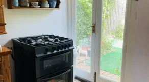 The Beehive, ground floor apartment in Norfolk, no shared amenities - Image 4