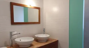 Résidence Salamandre - Maison Bois Cosy Calme avec parking pour 4 à 10 pers idéal couples et familles à 500m de la plage à Saint-Marc-sur-mer - Image 2